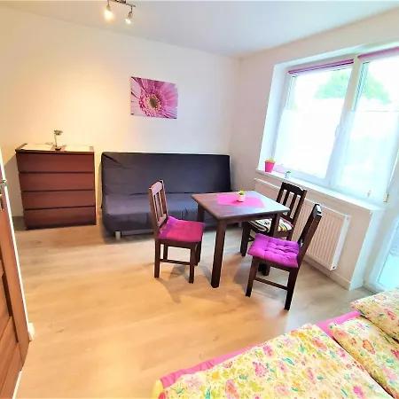 Sloneczne Pokoje U Ewy Na Mlynskiej Wladyslawowo Exterior photo